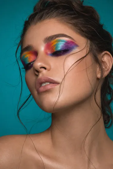 Maquillage yeux artistiques